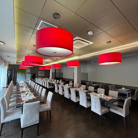 Iness Hotel Lodz  Ngoại thất bức ảnh