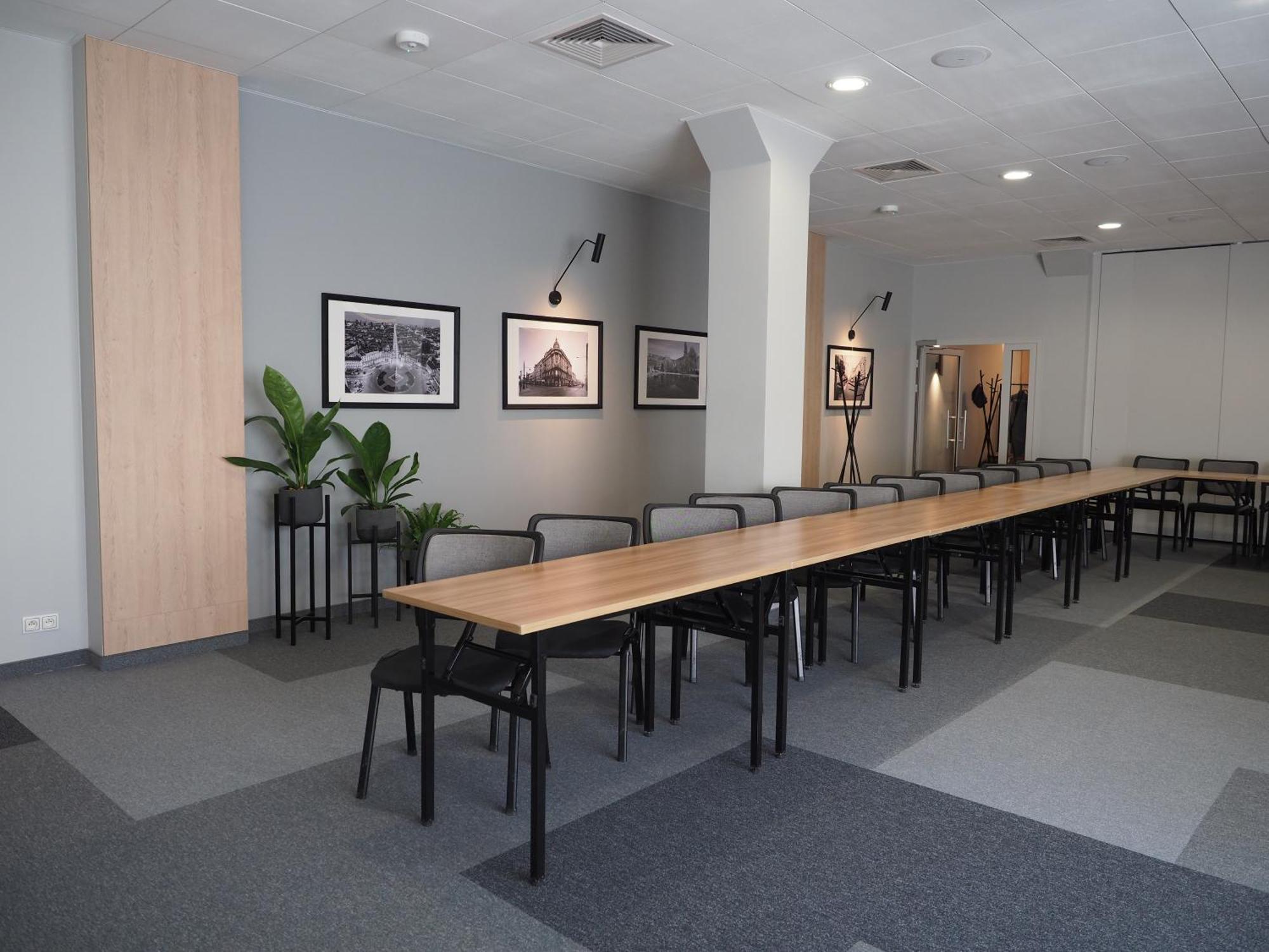 Iness Hotel Lodz  Ngoại thất bức ảnh
