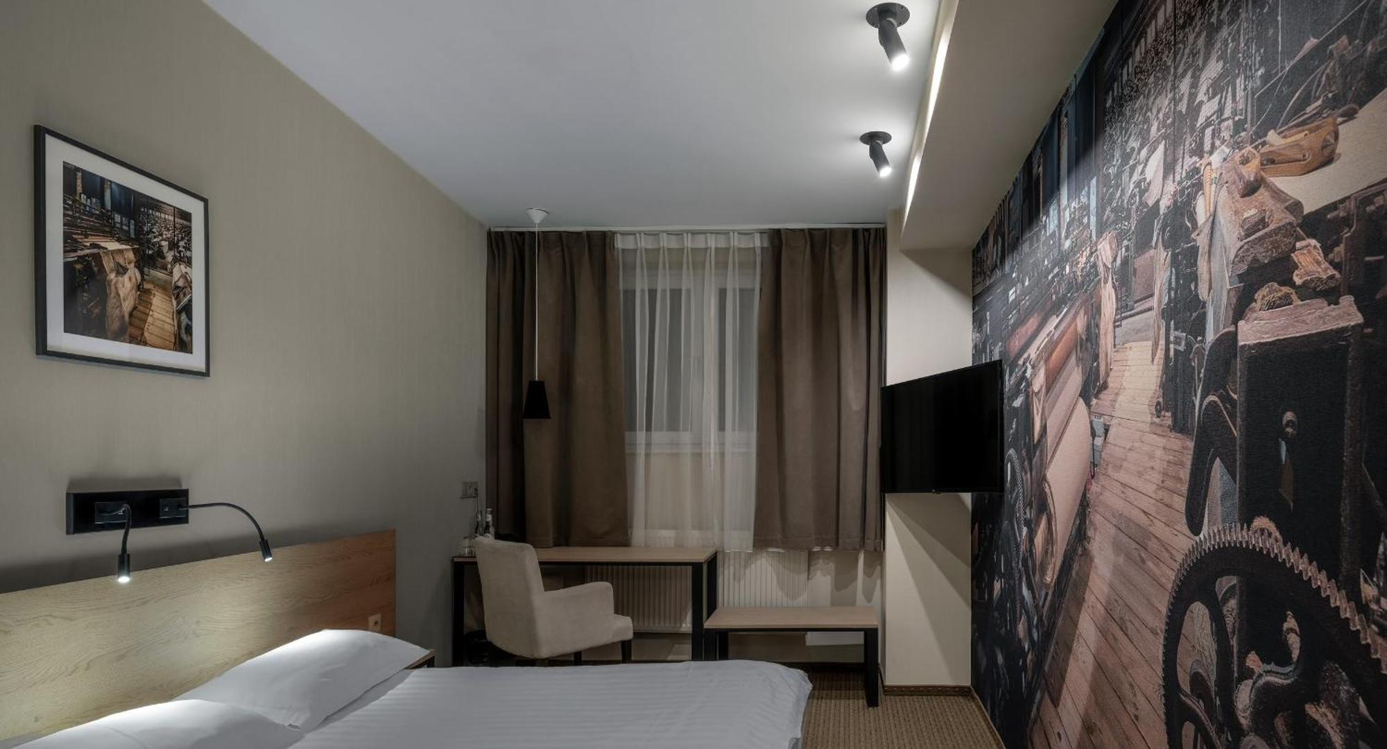 Iness Hotel Lodz  Ngoại thất bức ảnh