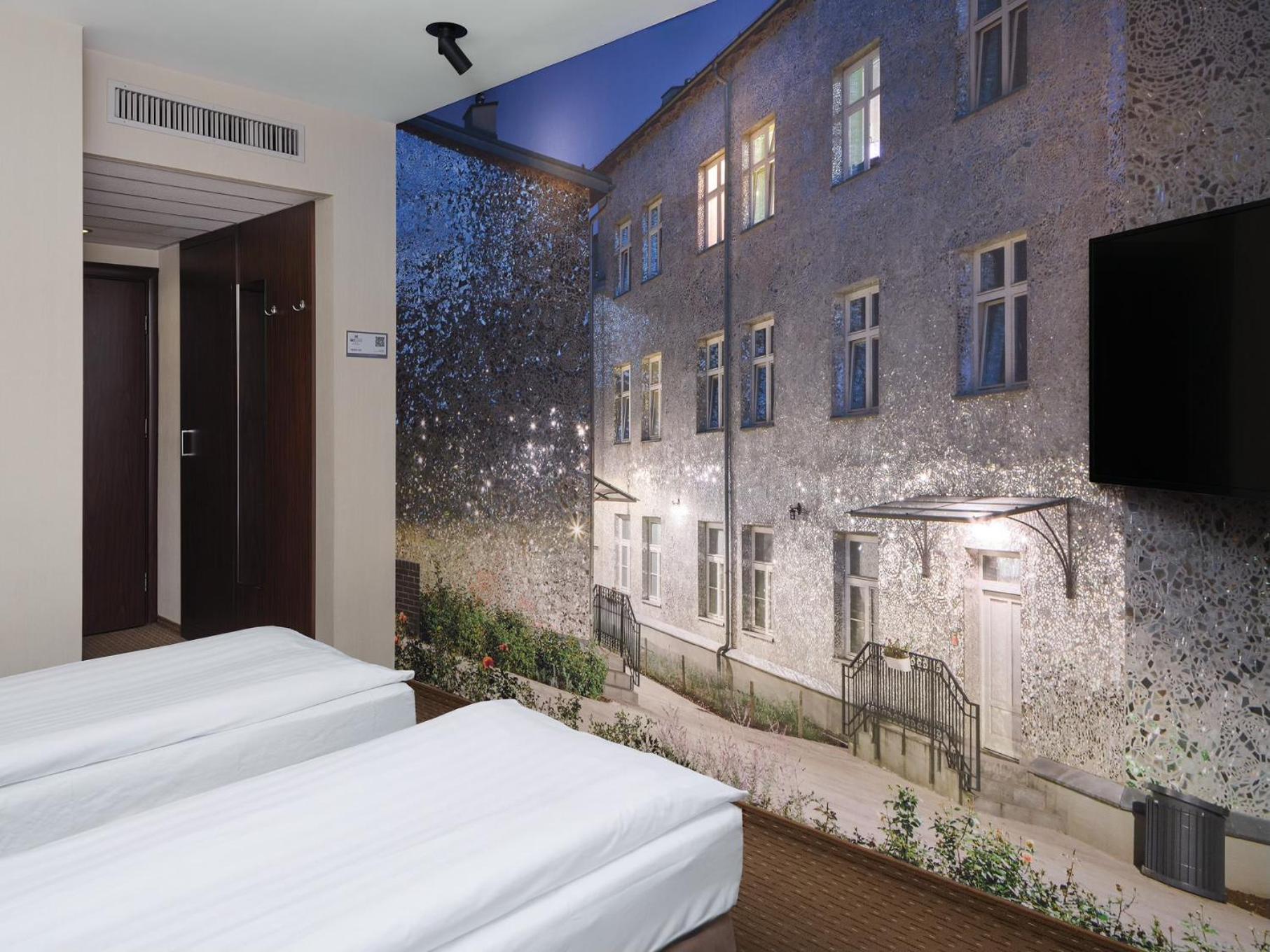 Iness Hotel Lodz  Ngoại thất bức ảnh