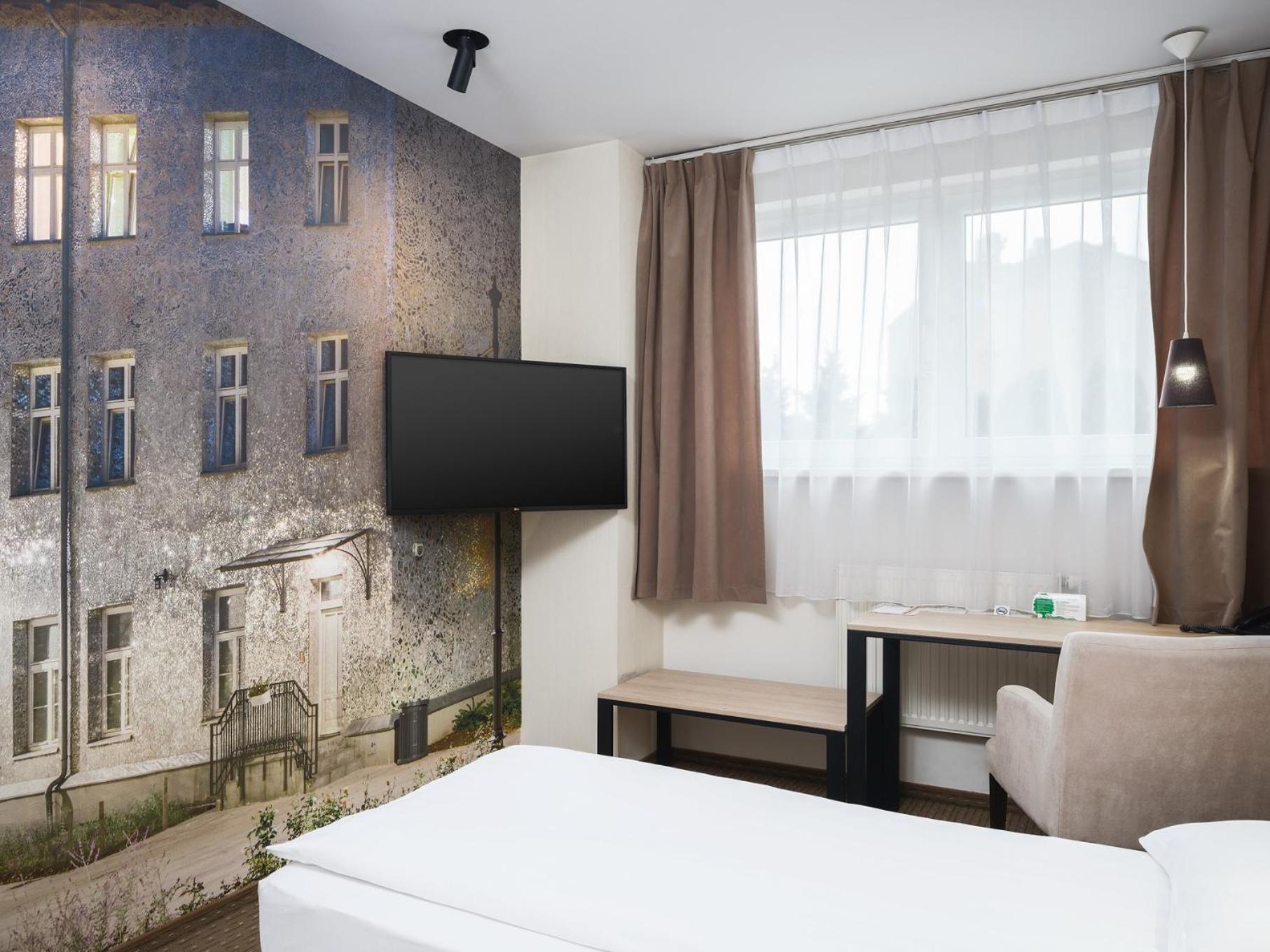 Iness Hotel Lodz  Ngoại thất bức ảnh