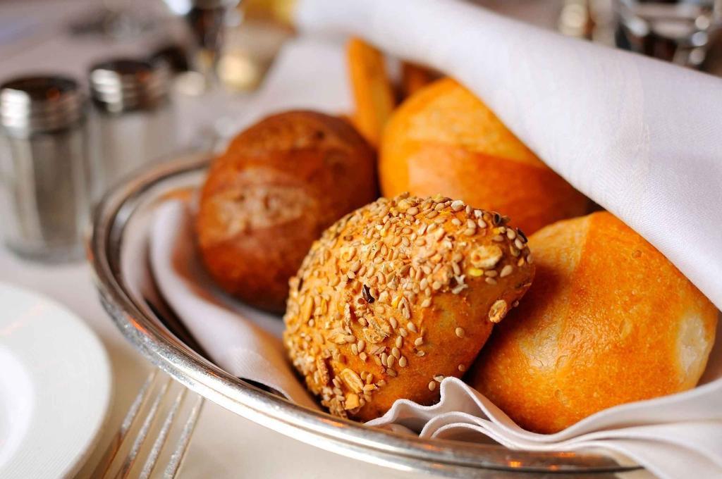 Iness Hotel Lodz  Ngoại thất bức ảnh